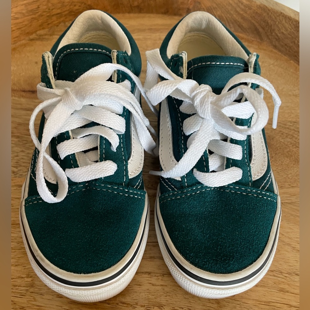 Vans old Skool childrens size 11 sneakers blue green/deep teal color. NWOT.